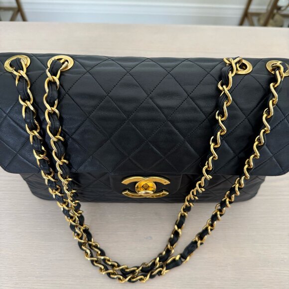 Chanel Vintage Black Jumbo Classic Flap Bag 24k Gold Hardware Lambskin Leather - Picture 2 of 16